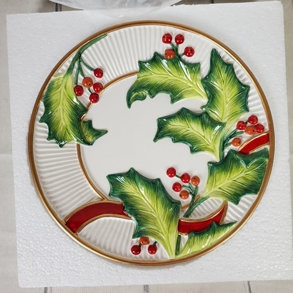 Fitz and Floyd Noel Classique Canape Plate Holly Berries  2004 - Picture 1 of 9